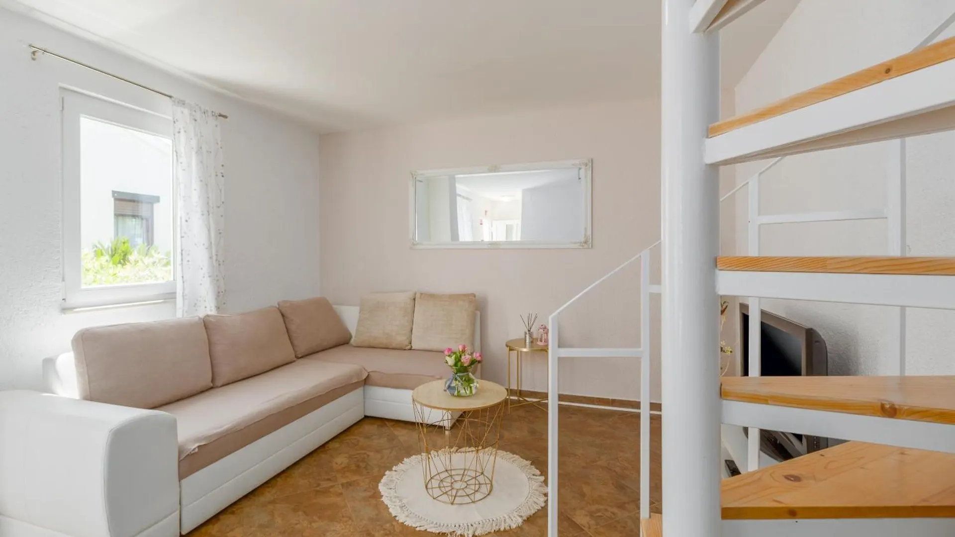 Apartment Leni Near Beach Porec