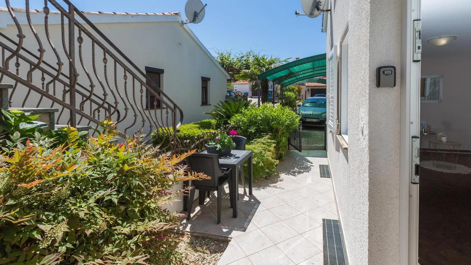 Apartment Leni Near Beach Porec 0*,